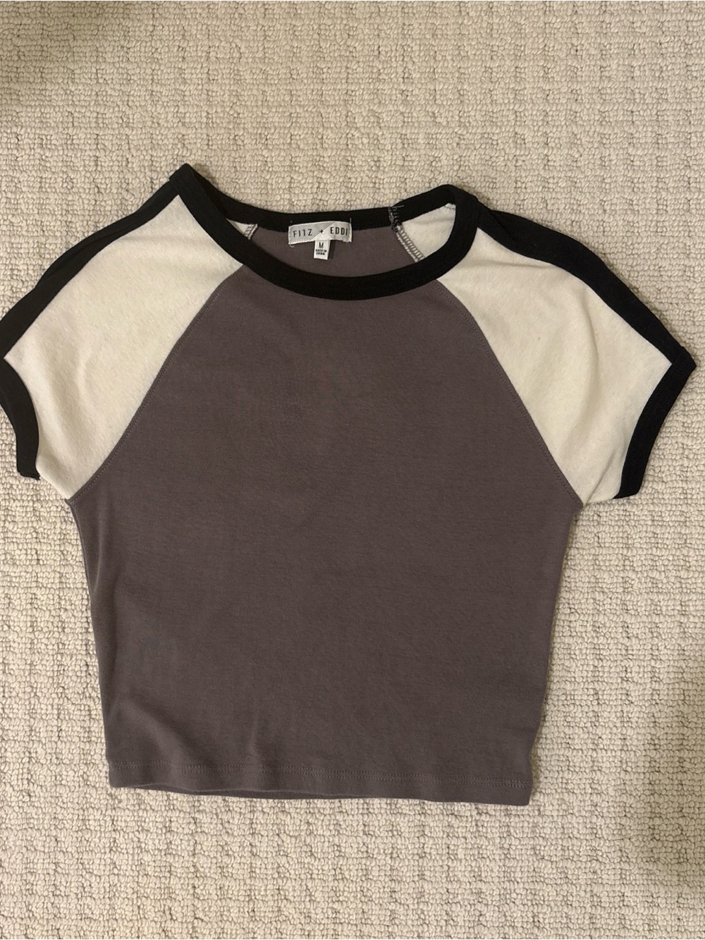 Buckle Colorblock Crop Tee in Gray, White & Black